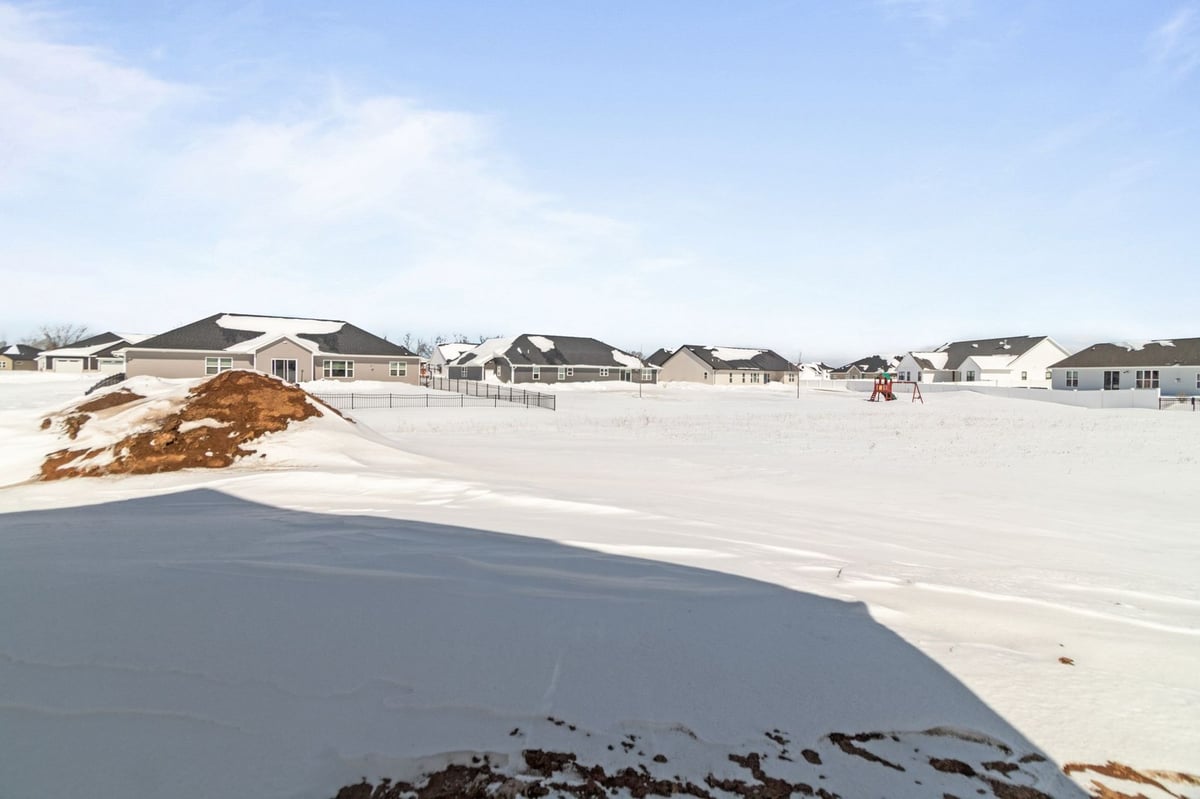 2380-scheuring-rd-lawrence-wi-backyard-neighborhood-view