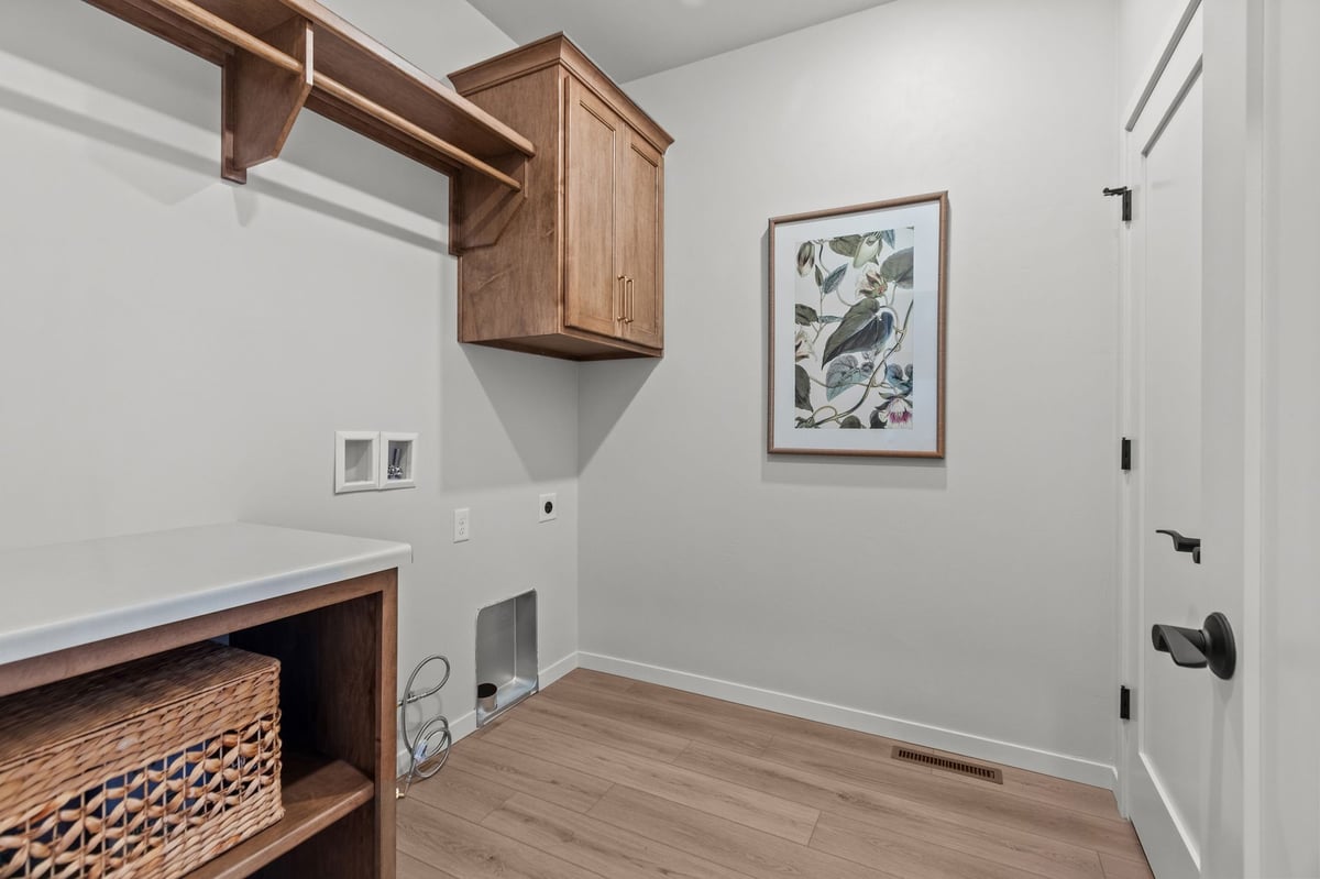 2380-scheuring-rd-lawrence-wi-laundry-room