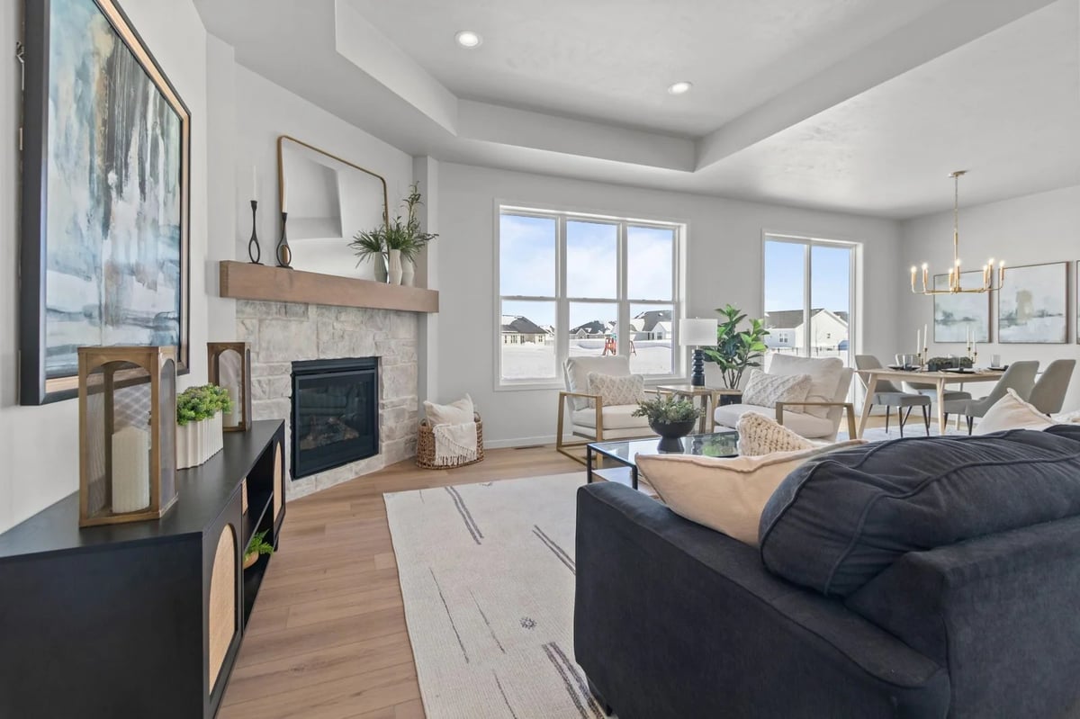 2380-scheuring-rd-lawrence-wi-open-concept-living-dining