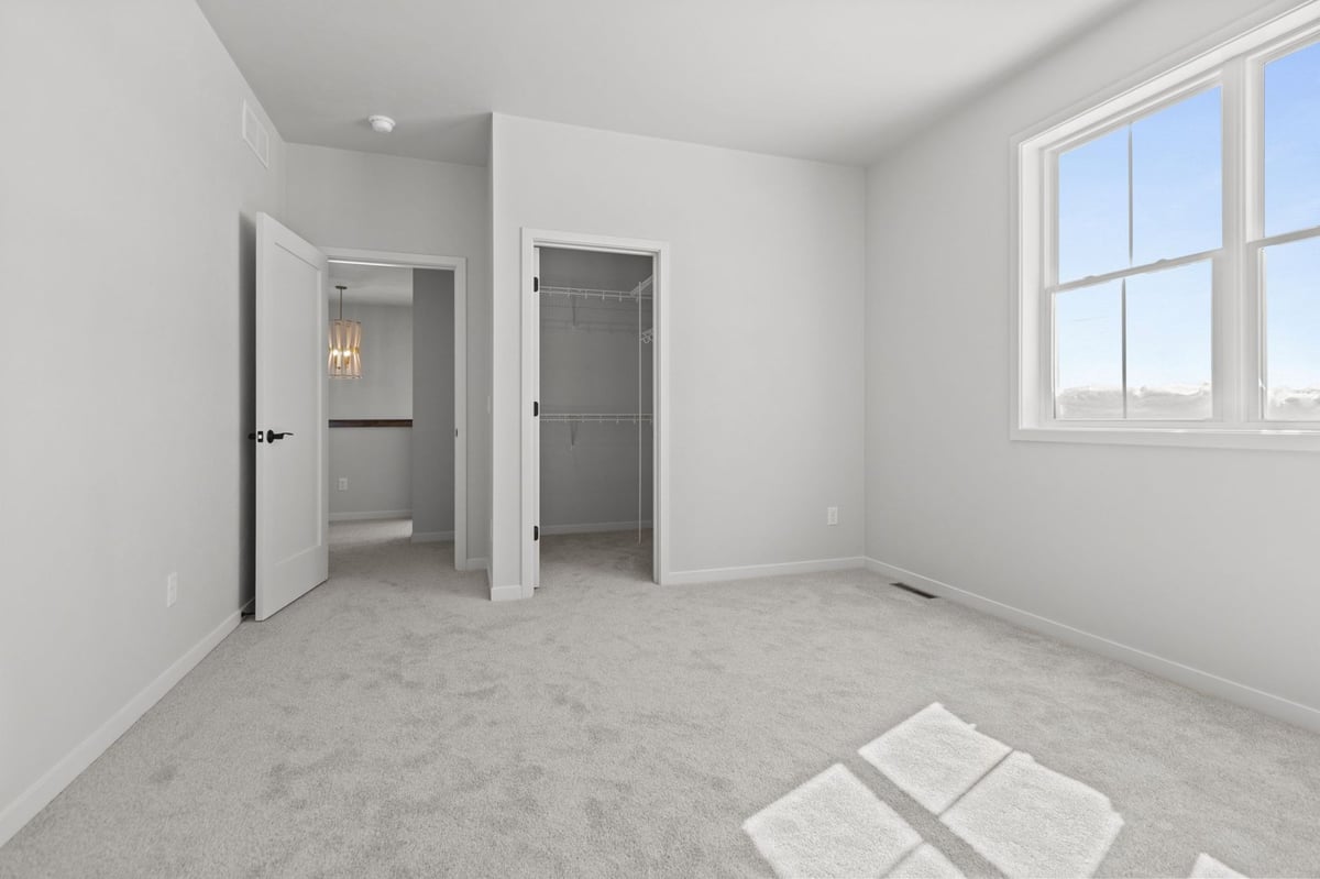 2380-scheuring-rd-lawrence-wi-staircase-view